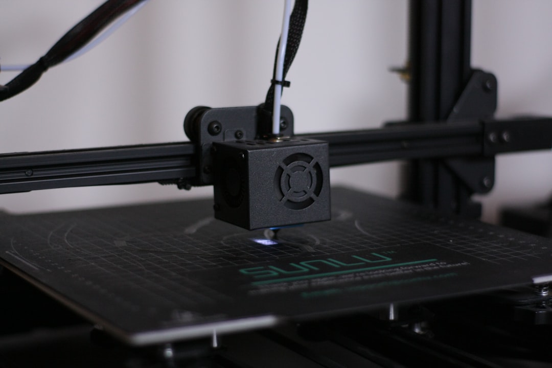 3D printer bed with leveling adjustments