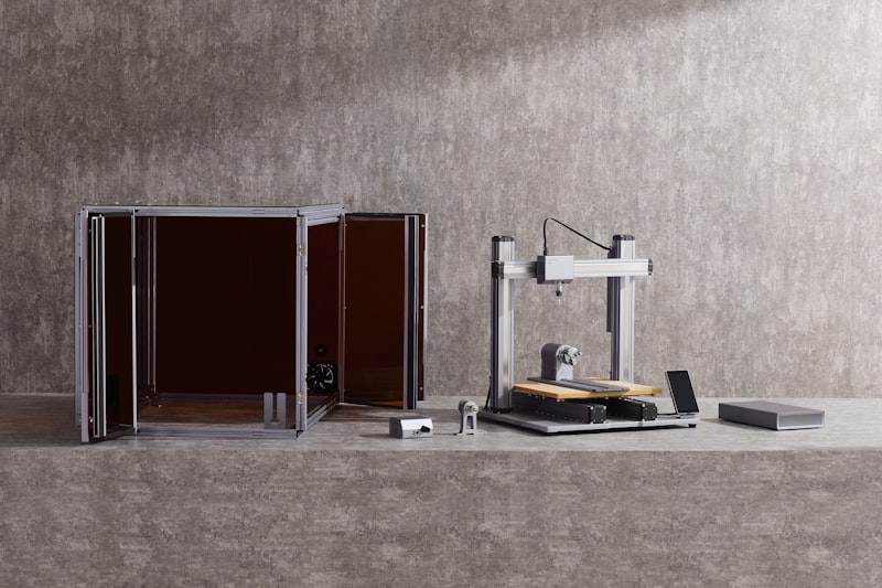 Professional 3D printer workspace with multiple machines